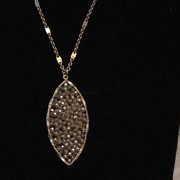 Sparkling statement necklace! NWOT - Picture 3 of 4